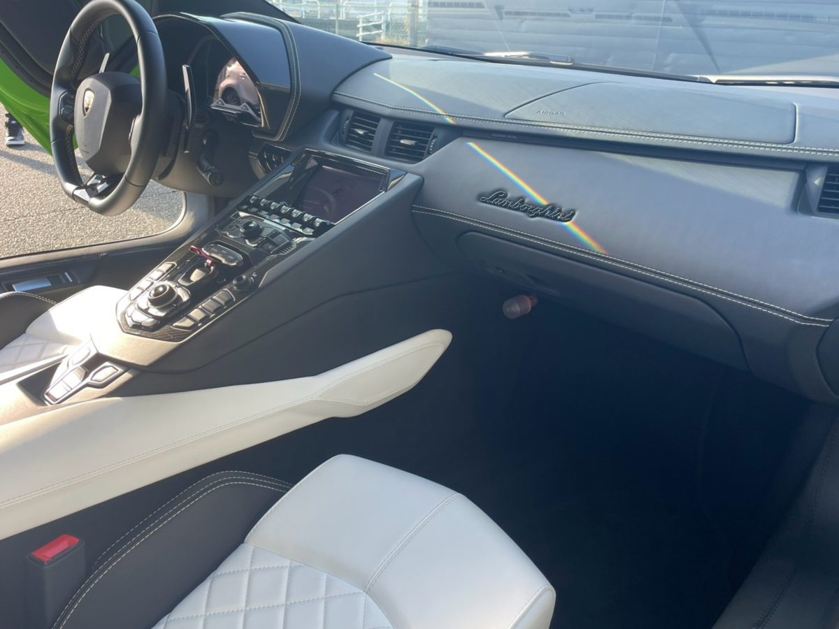 2019 Lamborghini Aventador Roadster S — Photo 48 / 57