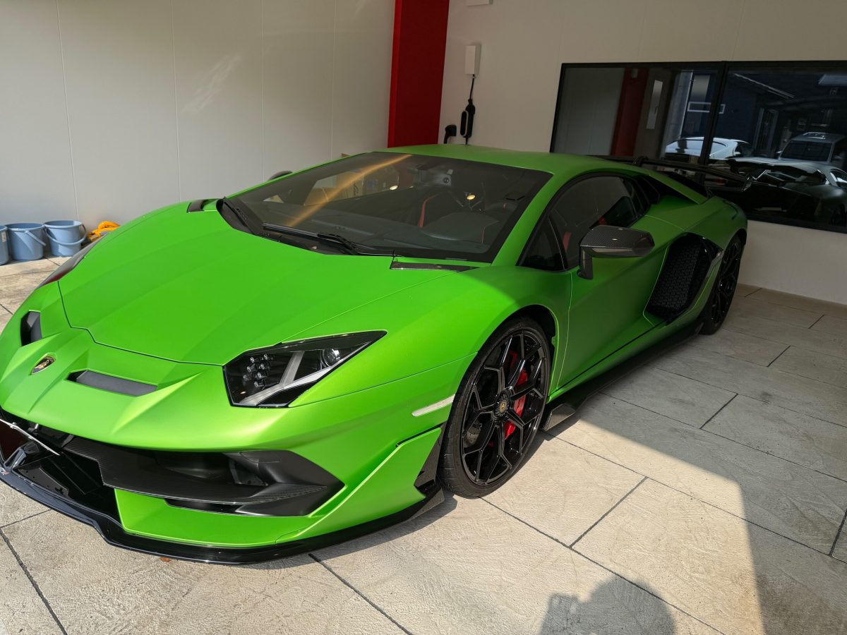 2019 Lamborghini Aventador SVJ — Photo 3 / 22