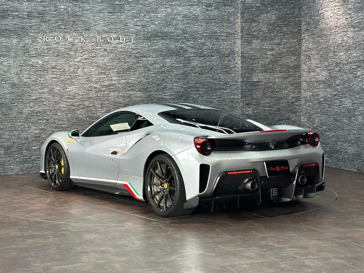 2020 Ferrari 488 Pista — Photo 4 / 34