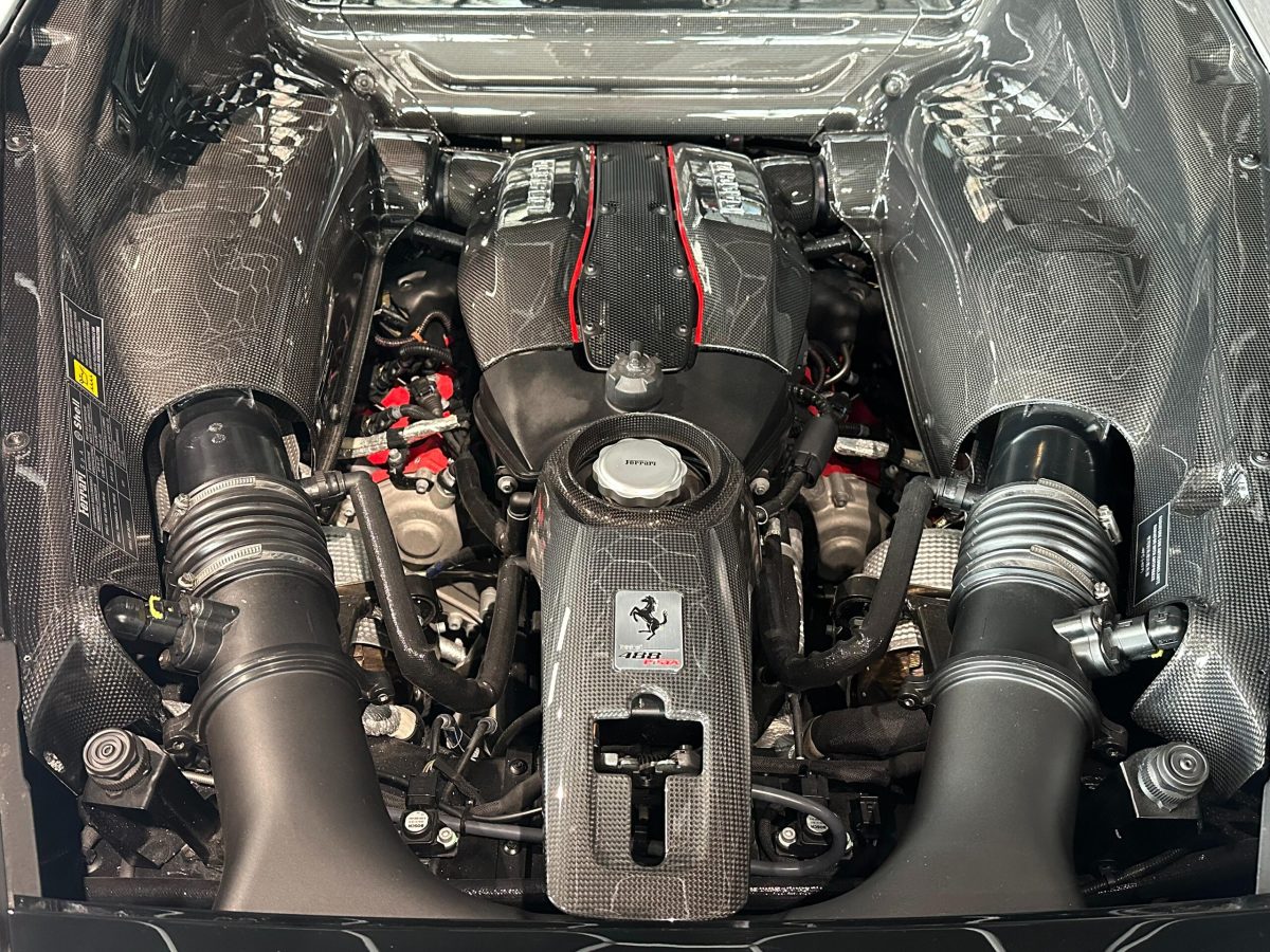 2020 Ferrari 488 Pista — Photo 28 / 34