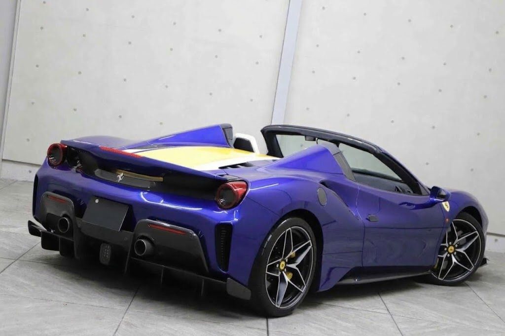 2020 Ferrari 488 Pista Spider — Photo 4 / 17