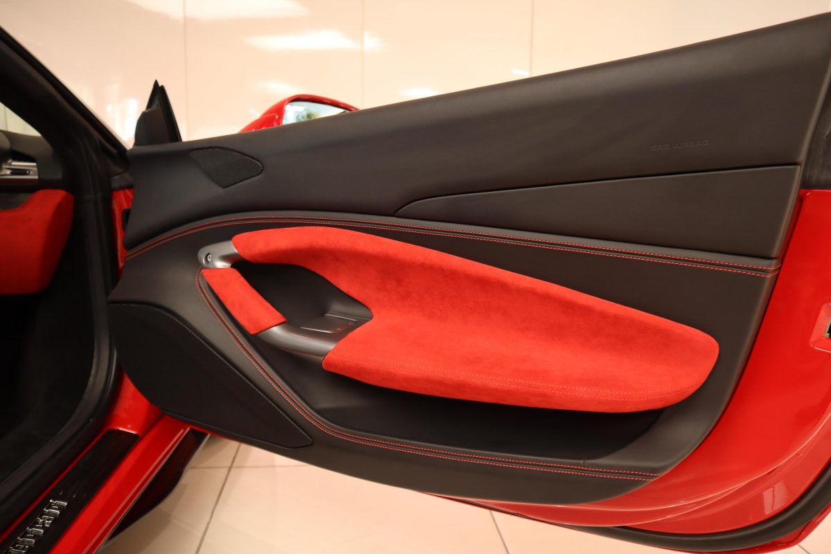 2021 Ferrari F8 Spider — Photo 20 / 46