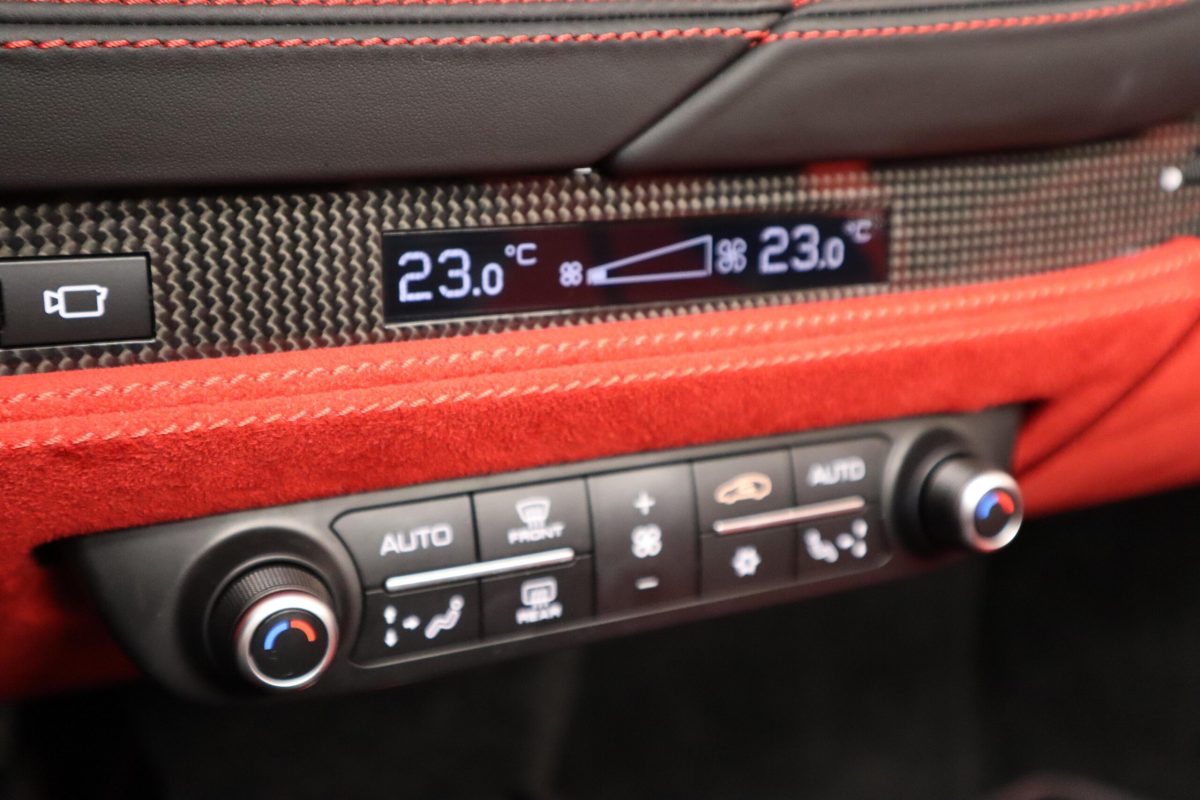 2021 Ferrari F8 Spider — Photo 22 / 46
