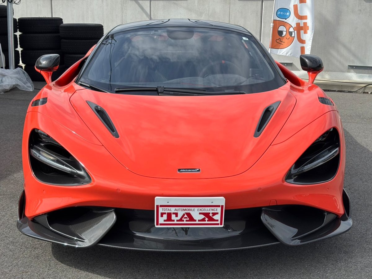 2021 McLaren 765LT — Photo 2 / 39