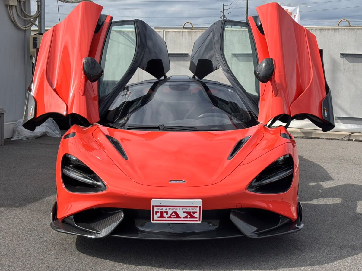 2021 McLaren 765LT — Photo 12 / 39