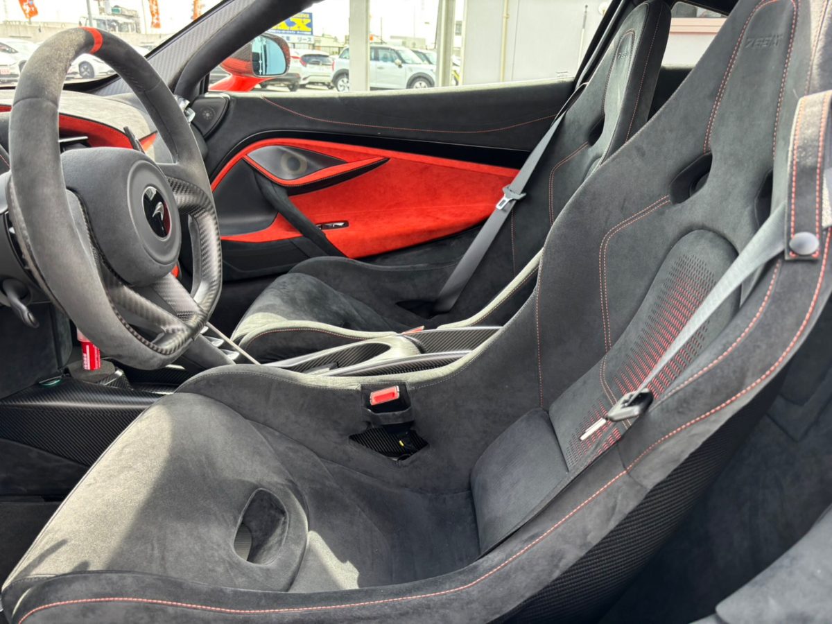2021 McLaren 765LT — Photo 16 / 39