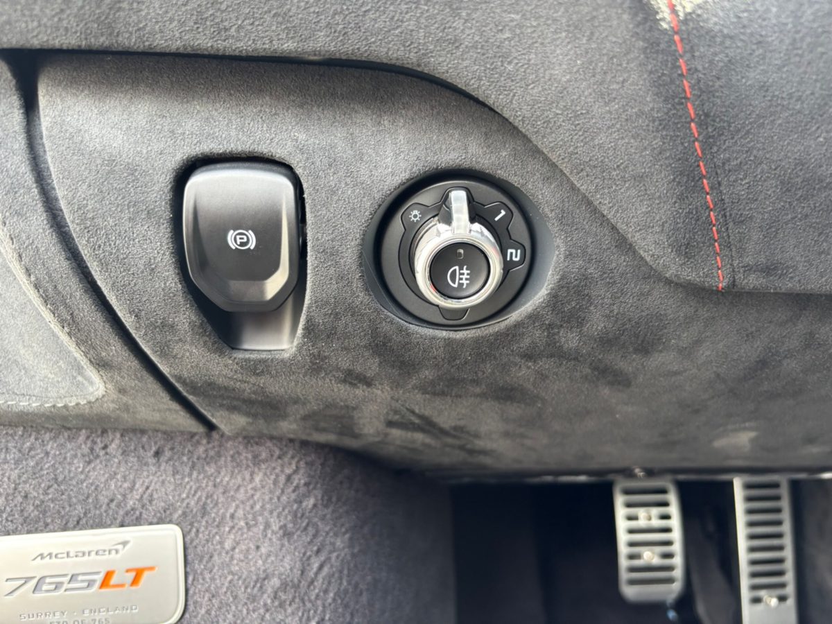 2021 McLaren 765LT — Photo 20 / 39
