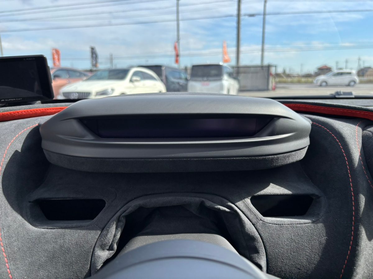 2021 McLaren 765LT — Photo 28 / 39