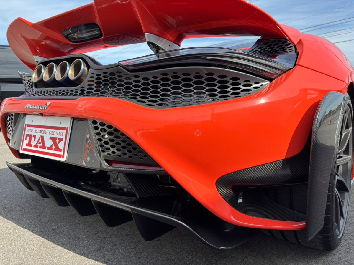 2021 McLaren 765LT — Photo 37 / 39