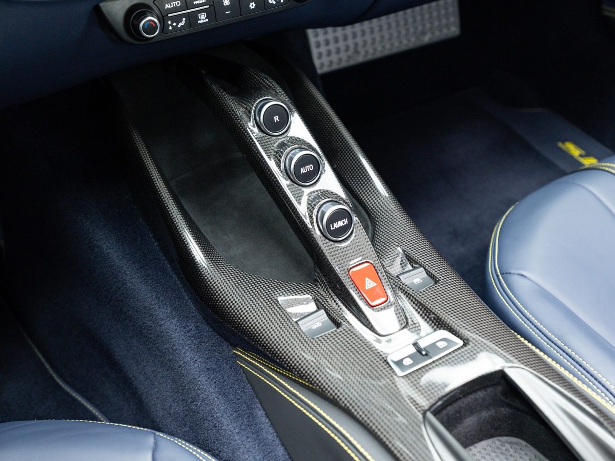 2022 Ferrari 812GTS — Photo 10 / 31