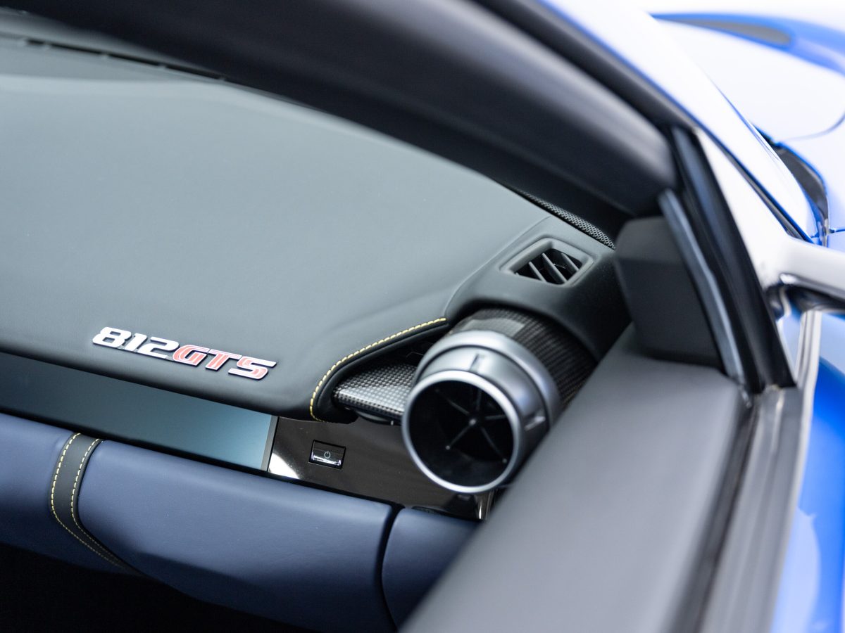 2022 Ferrari 812GTS — Photo 17 / 31