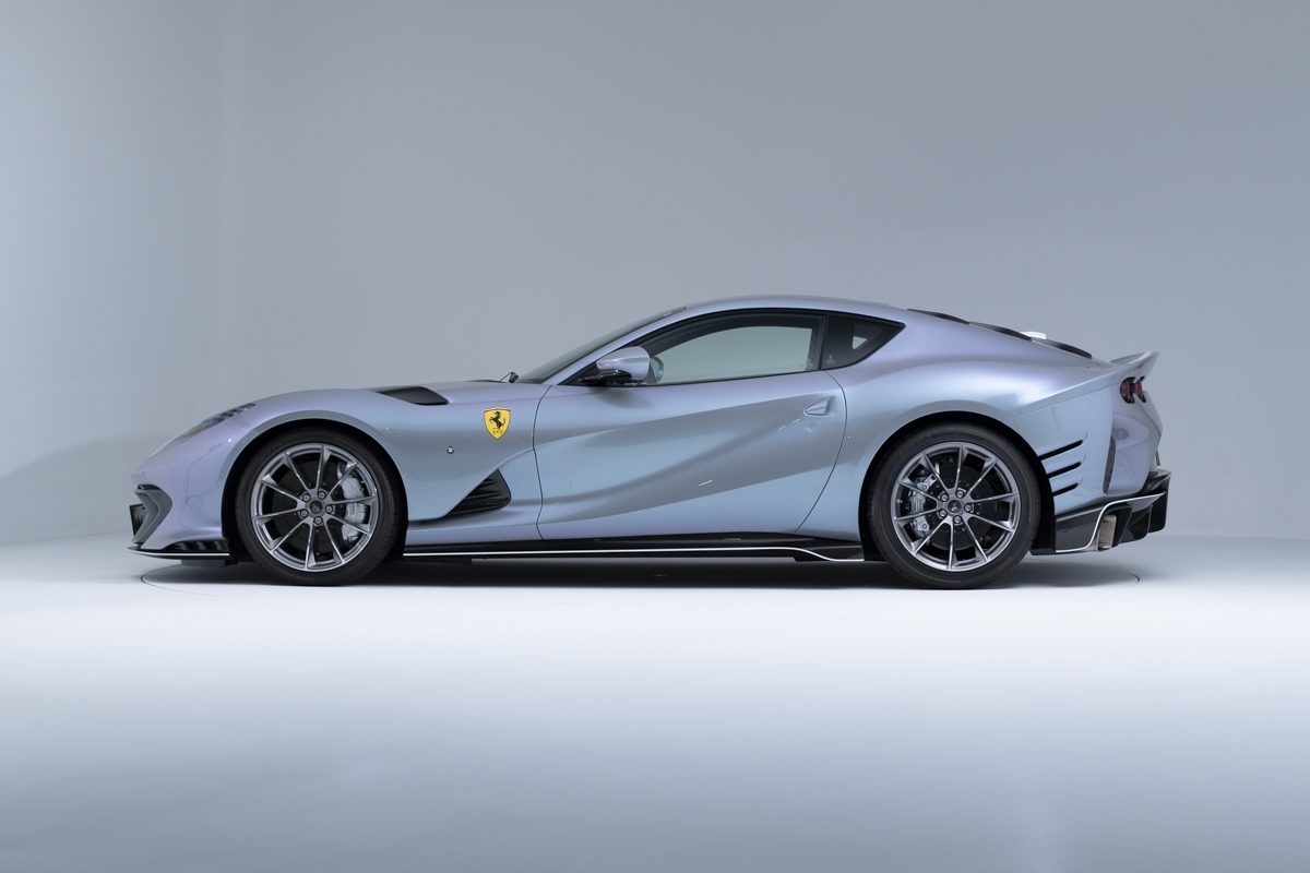 2023 Ferrari 812 Competizione — Photo 6 / 55