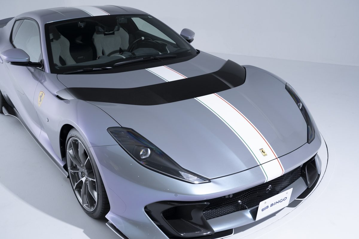 2023 Ferrari 812 Competizione — Photo 18 / 55