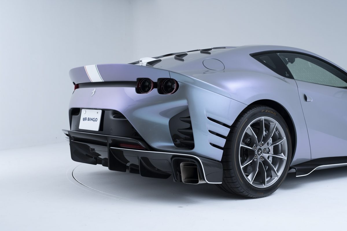 2023 Ferrari 812 Competizione — Photo 26 / 55