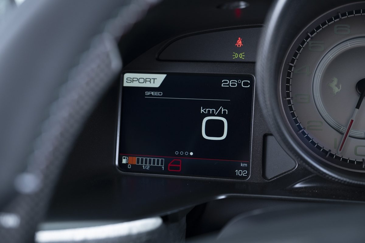 2023 Ferrari 812 Competizione — Photo 33 / 55