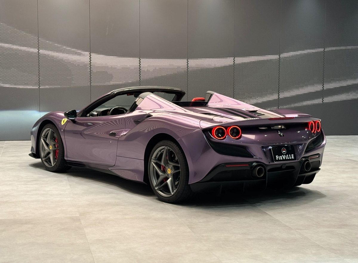 2023 Ferrari F8 Spider — Photo 4 / 28
