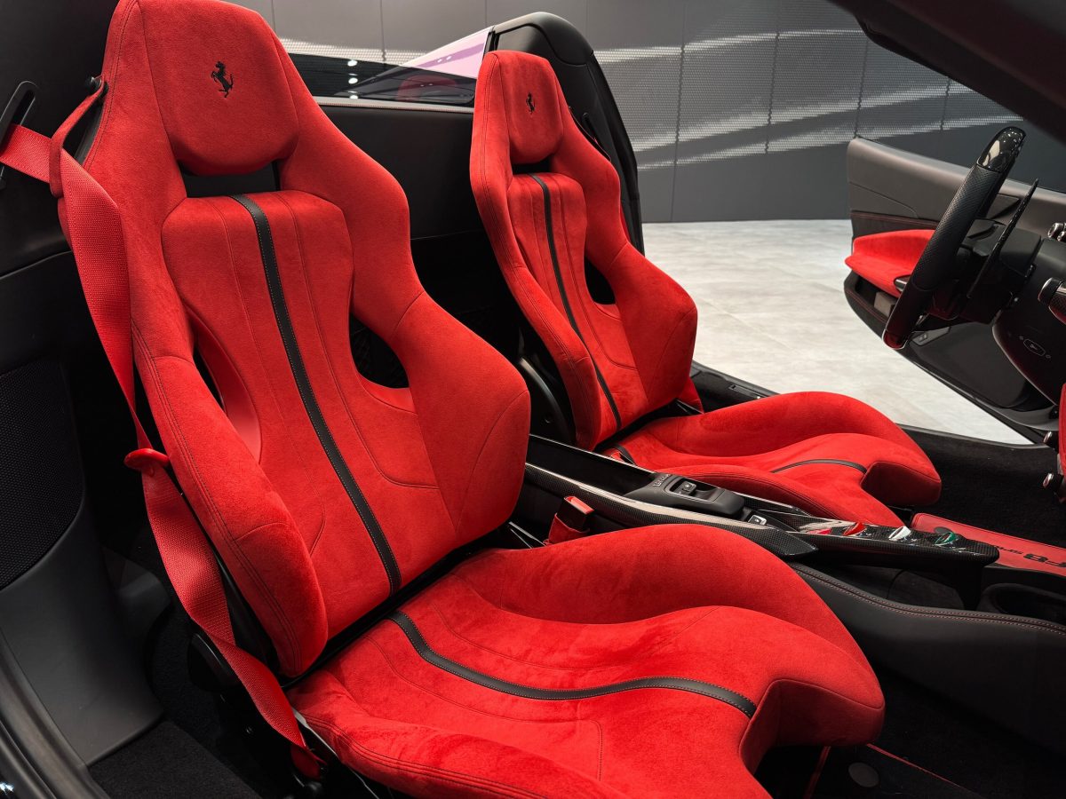 2023 Ferrari F8 Spider — Photo 16 / 28