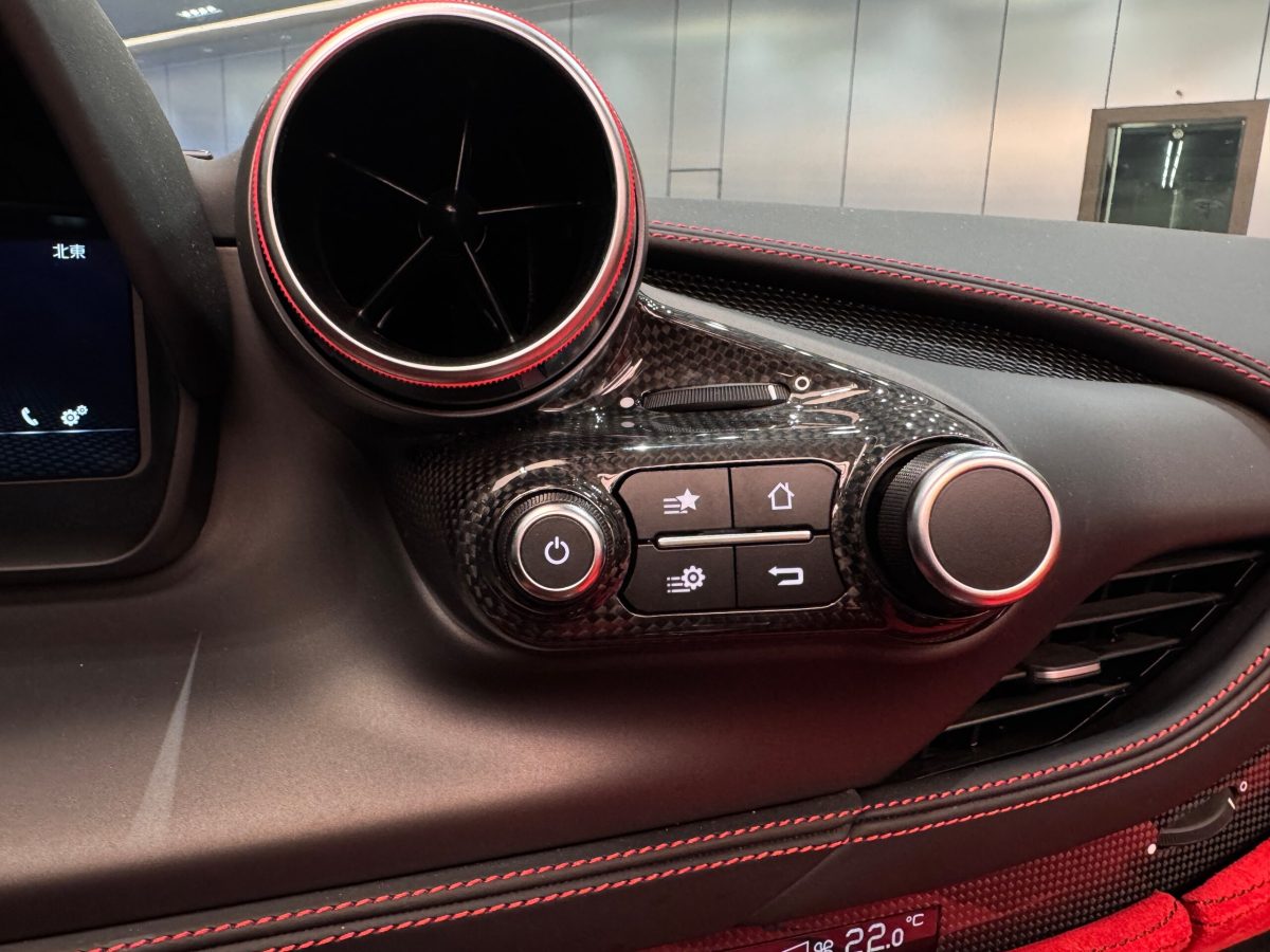 2023 Ferrari F8 Spider — Photo 21 / 28
