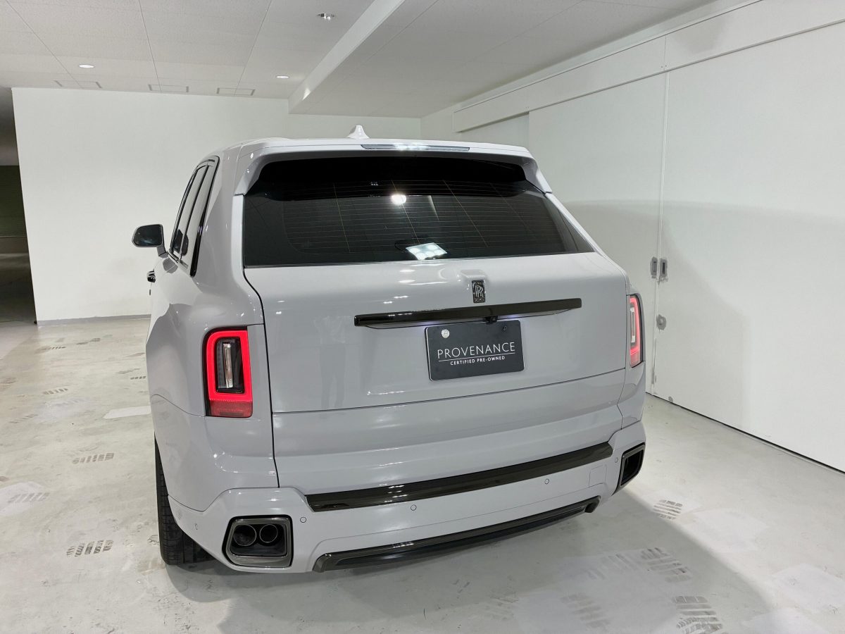 2025 Rolls-Royce Cullinan Black Badge — Photo 5 / 31