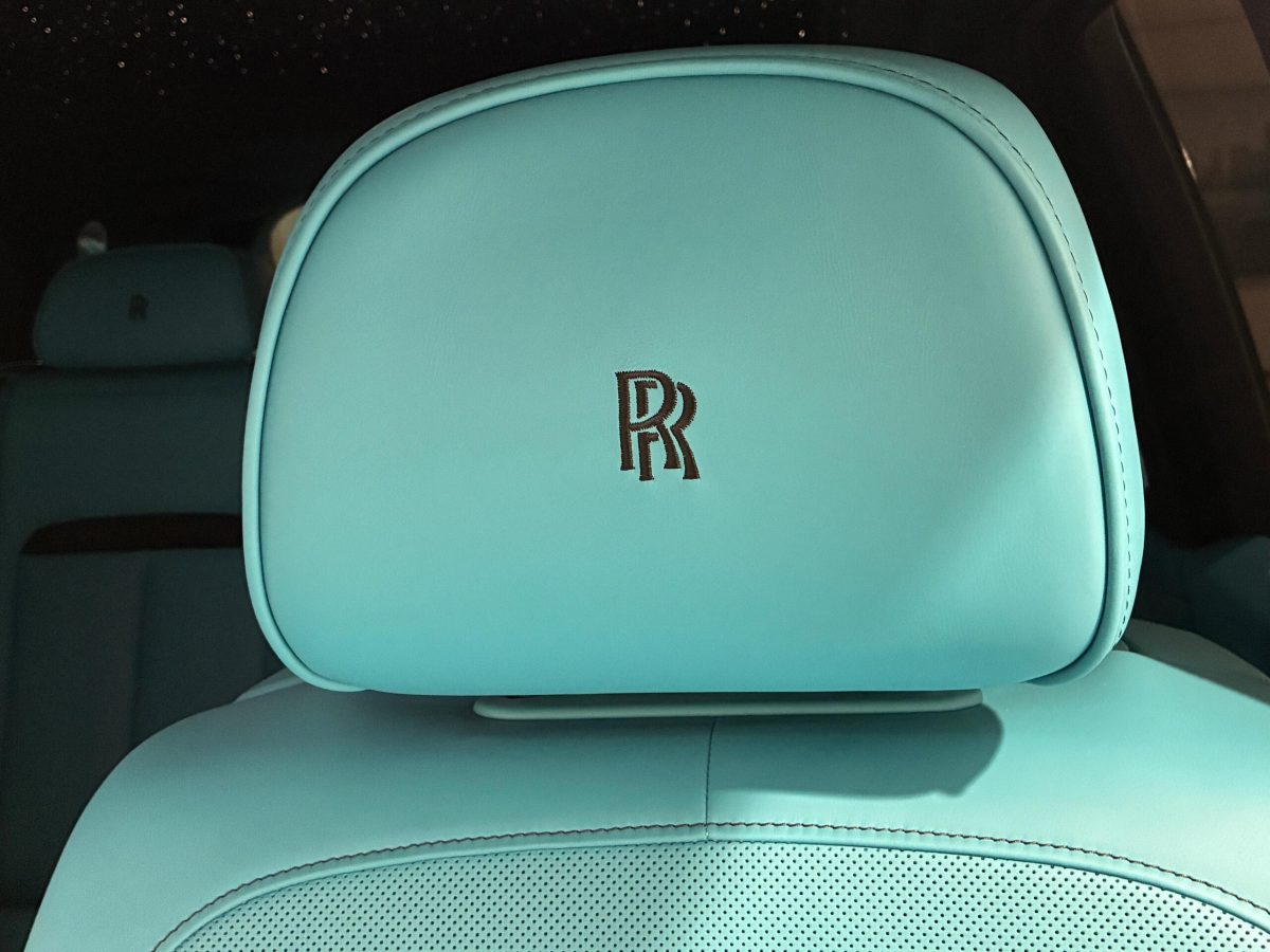 2025 Rolls-Royce Cullinan Black Badge — Photo 11 / 31