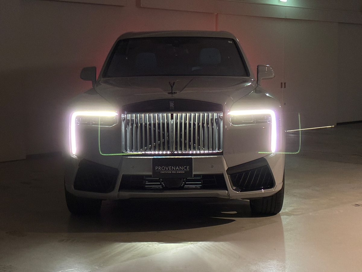 2025 Rolls-Royce Cullinan Black Badge — Photo 14 / 31