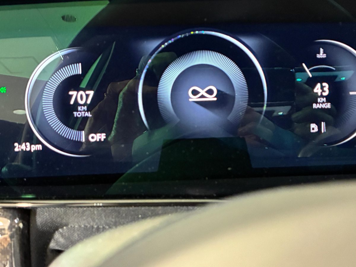 2025 Rolls-Royce Cullinan Black Badge — Photo 15 / 31