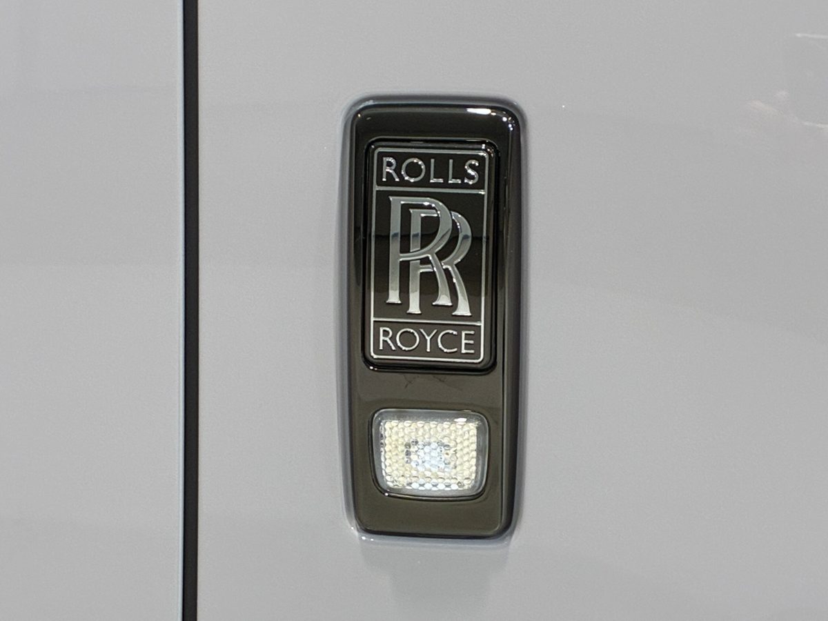 2025 Rolls-Royce Cullinan Black Badge — Photo 25 / 31