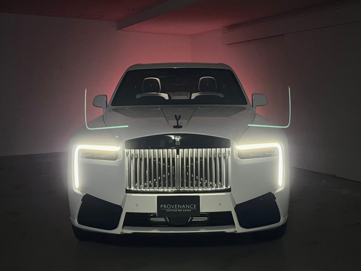 2025 Rolls-Royce Cullinan Black Badge — Photo 11 / 33