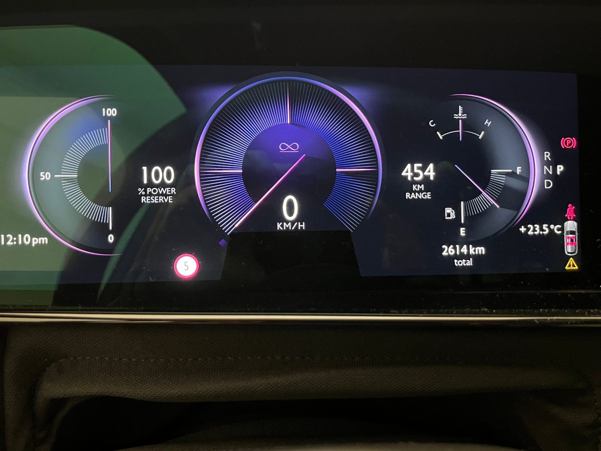 2025 Rolls-Royce Cullinan Black Badge — Photo 16 / 33