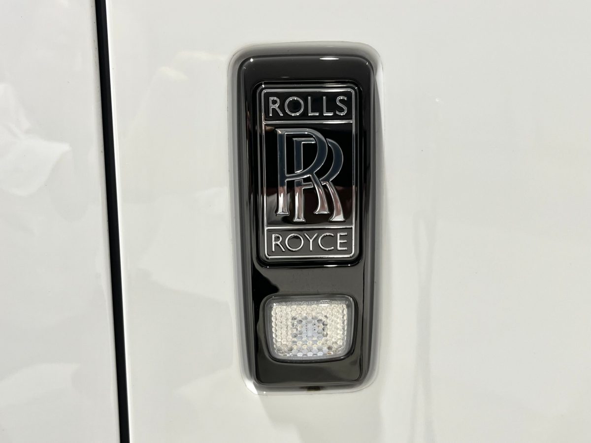 2025 Rolls-Royce Cullinan Black Badge — Photo 31 / 33