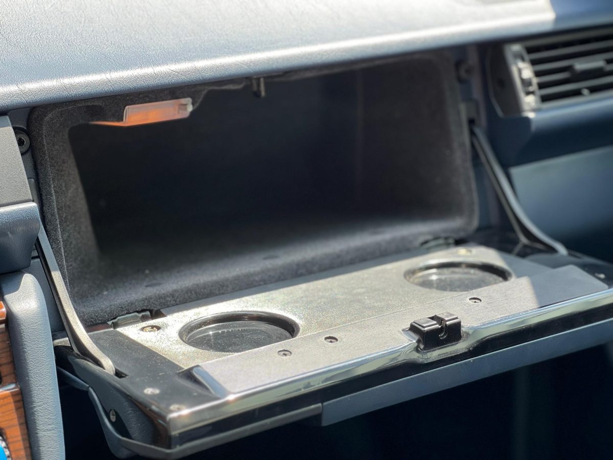 1988 Mercedes Benz 230E — Photo 18 / 29