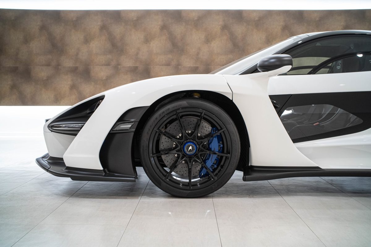 2019 McLaren Senna — Photo 16 / 18