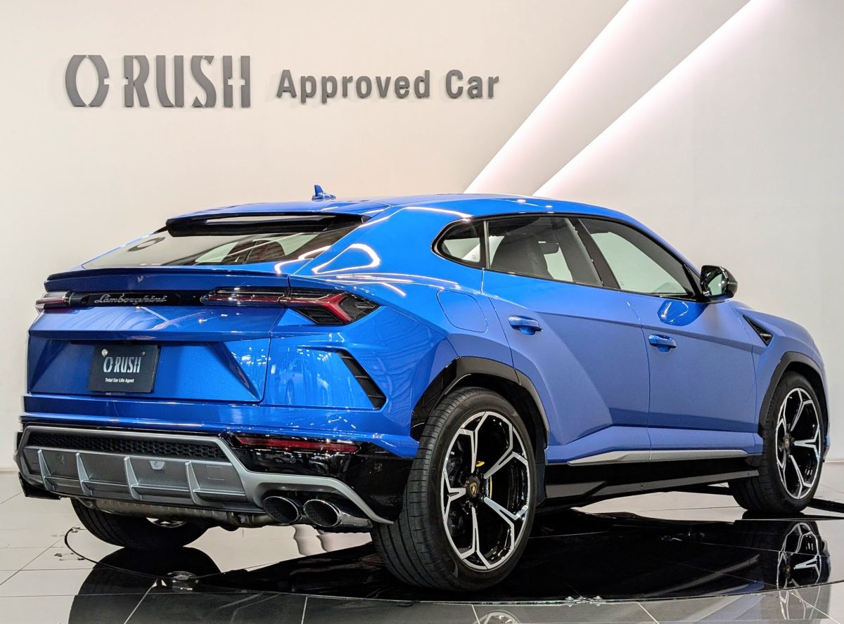 2019 Lamborghini Urus — Photo 4 / 21