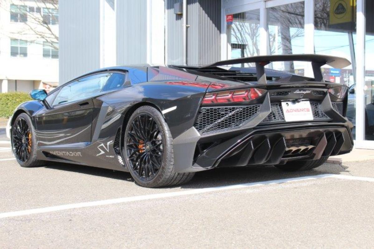 2017 Lamborghini Aventador SV — Photo 5 / 21
