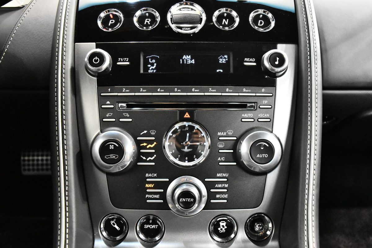 2012 Aston Martin DB9 — Photo 11 / 16
