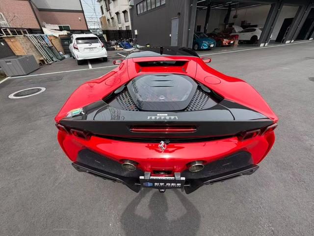 2021 Ferrari SF90 Stradale — Photo 5 / 15