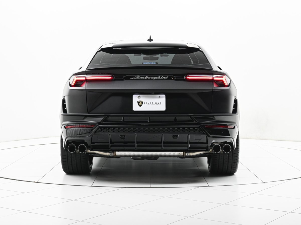 2025 Lamborghini Urus S — Photo 5 / 25