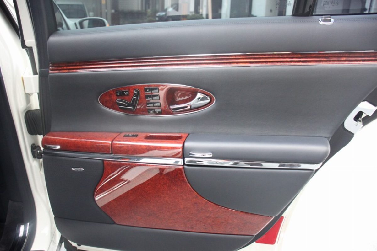 2005 Mercedes Benz Maybach 57 — Photo 20 / 33
