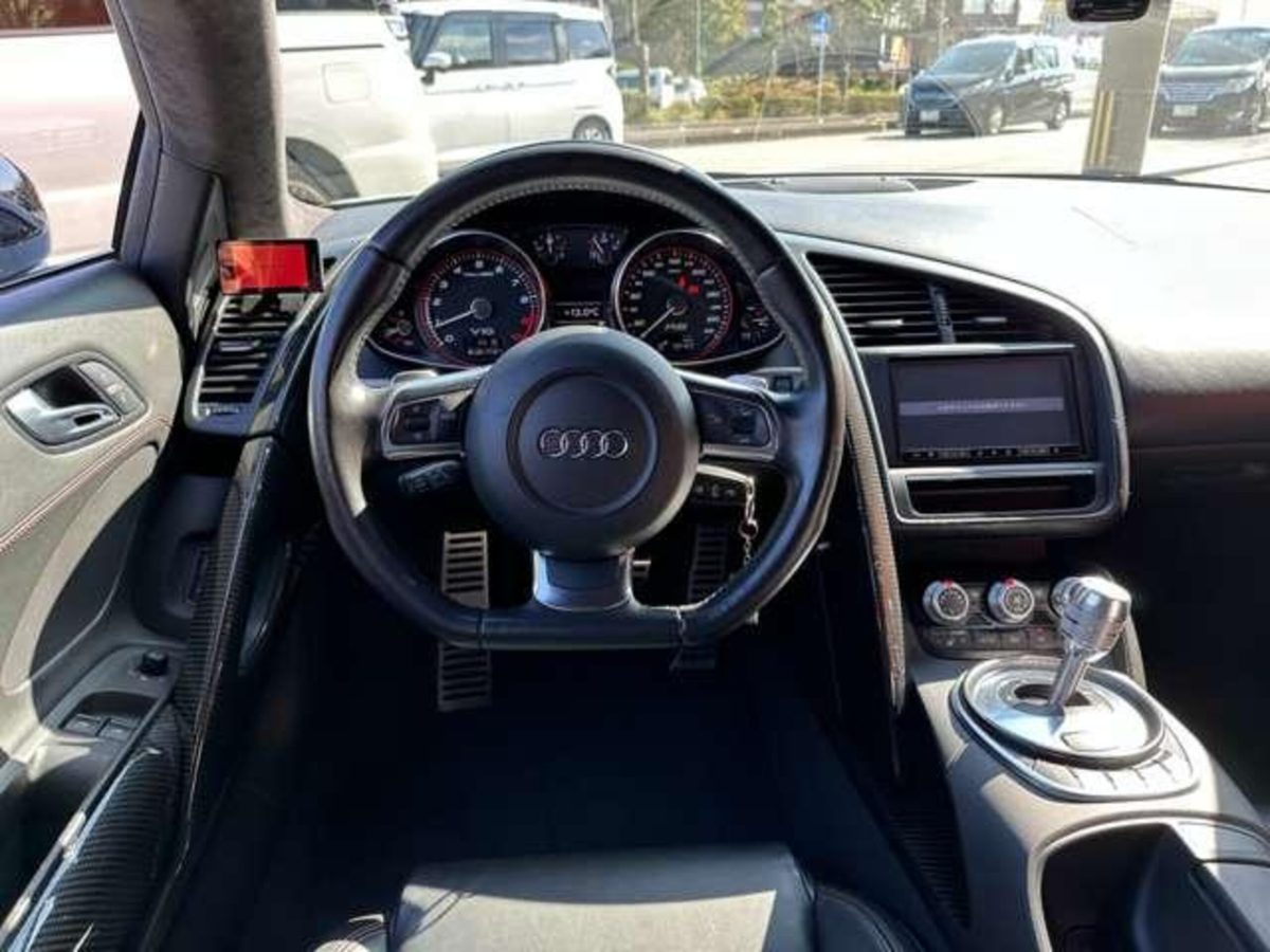 2012 Audi R8 5.2 FSI Quattro — Photo 11 / 24