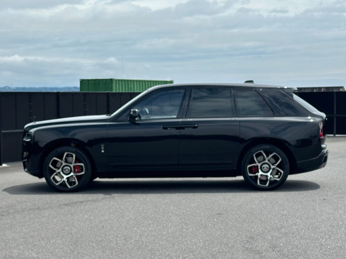 2025 Rolls-Royce Cullinan — Photo 6 / 22