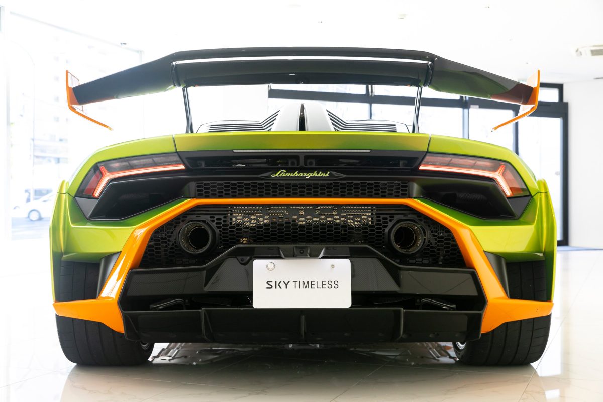 2023 Lamborghini Huracán STO — Photo 4 / 27