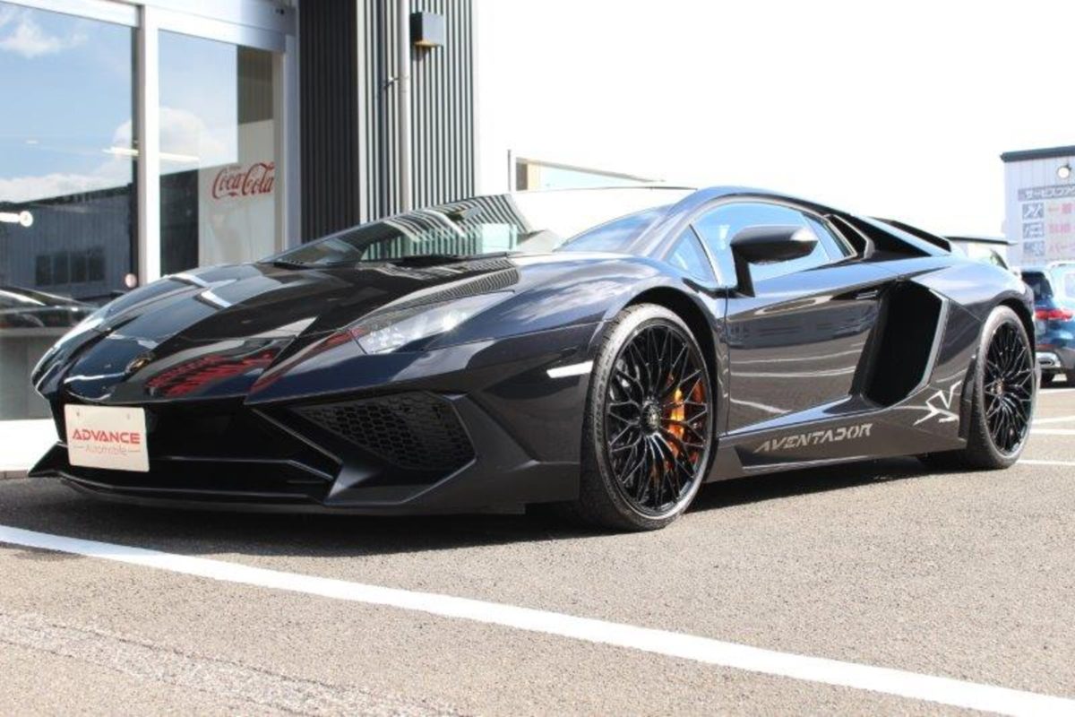 2017 Lamborghini Aventador SV — Photo 2 / 21