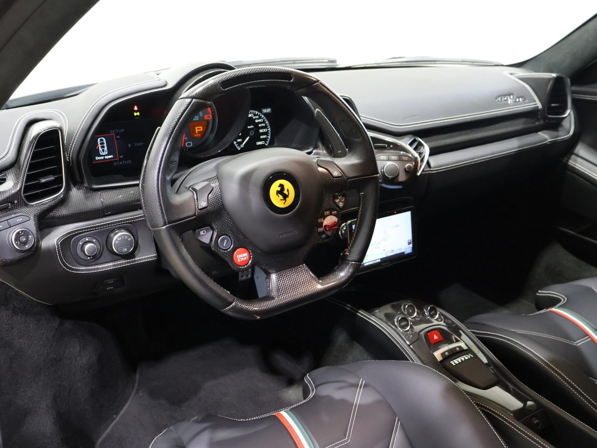 2013 Ferrari 458 Italia F1 DCT — Photo 5 / 32