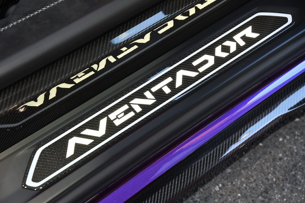 2022 Lamborghini Aventador Roadster LP780-4 Ultimae — Photo 35 / 55