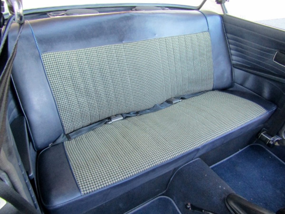 1977 BMW 2002 — Photo 14 / 15