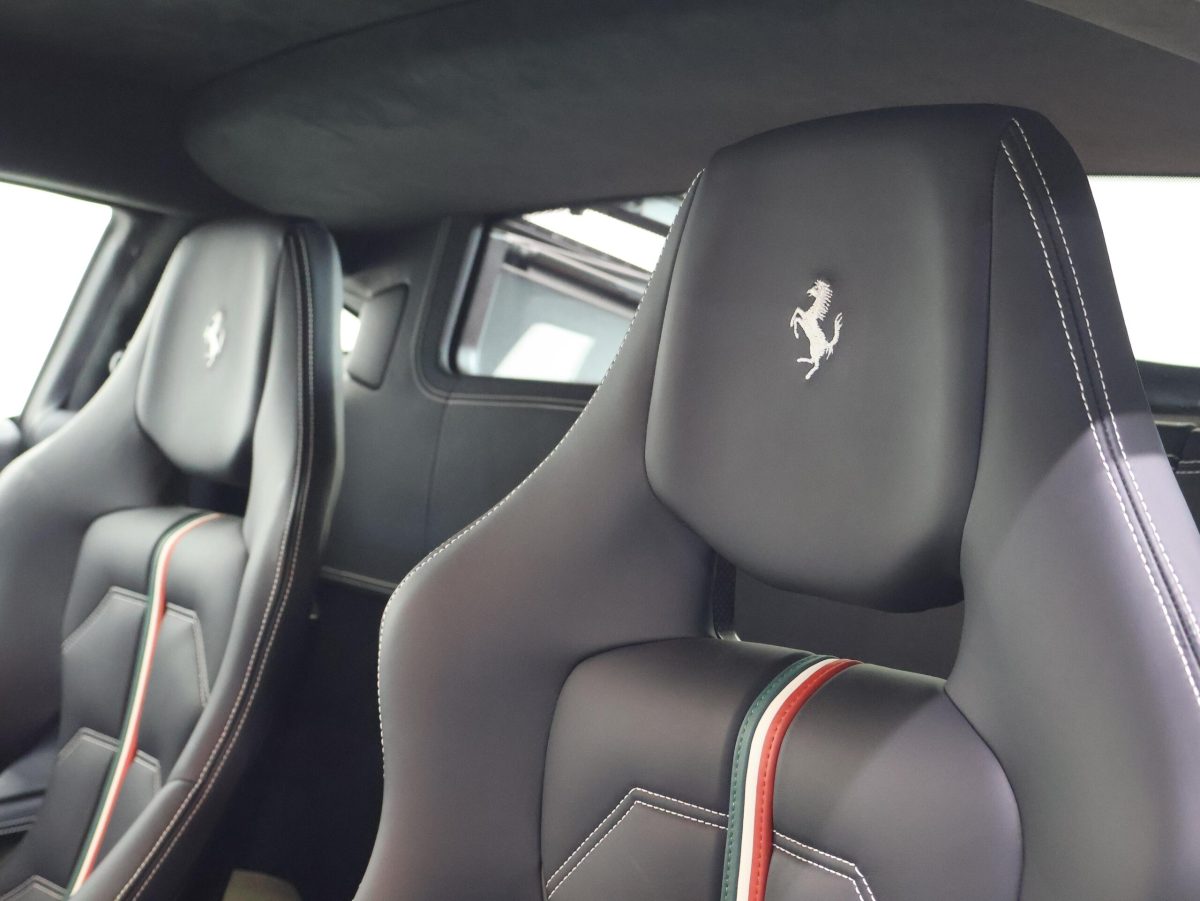 2013 Ferrari 458 Italia F1 DCT — Photo 9 / 32
