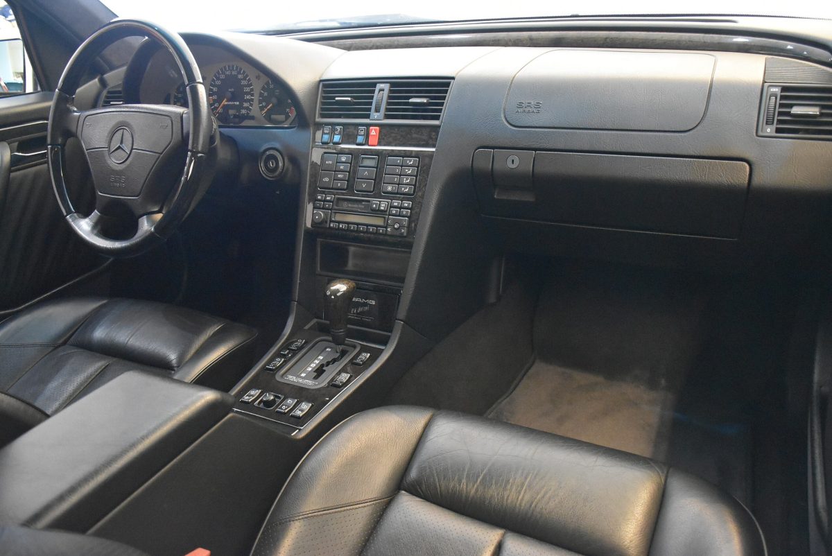 1995 Mercedes Benz C36 AMG — Photo 8 / 13