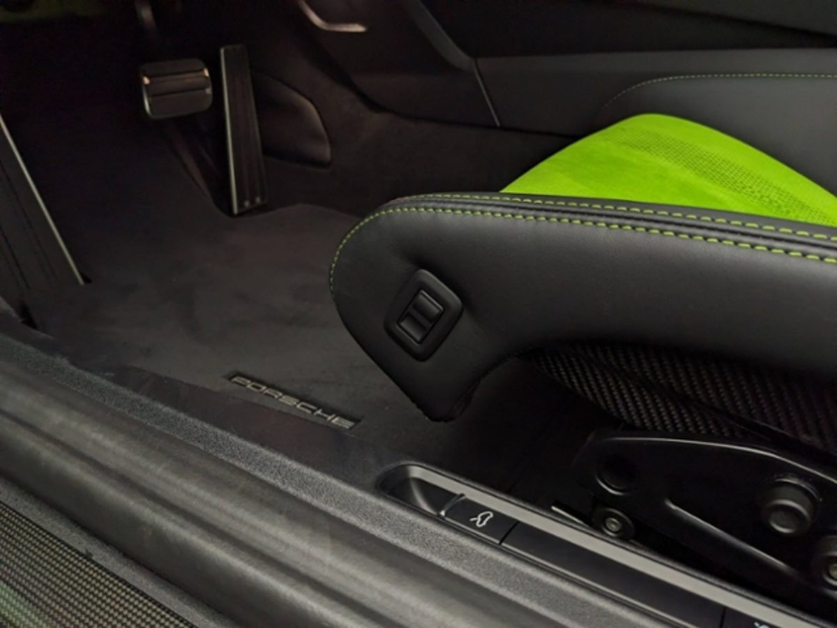 2019 Porsche 911 GT3 RS — Photo 27 / 39