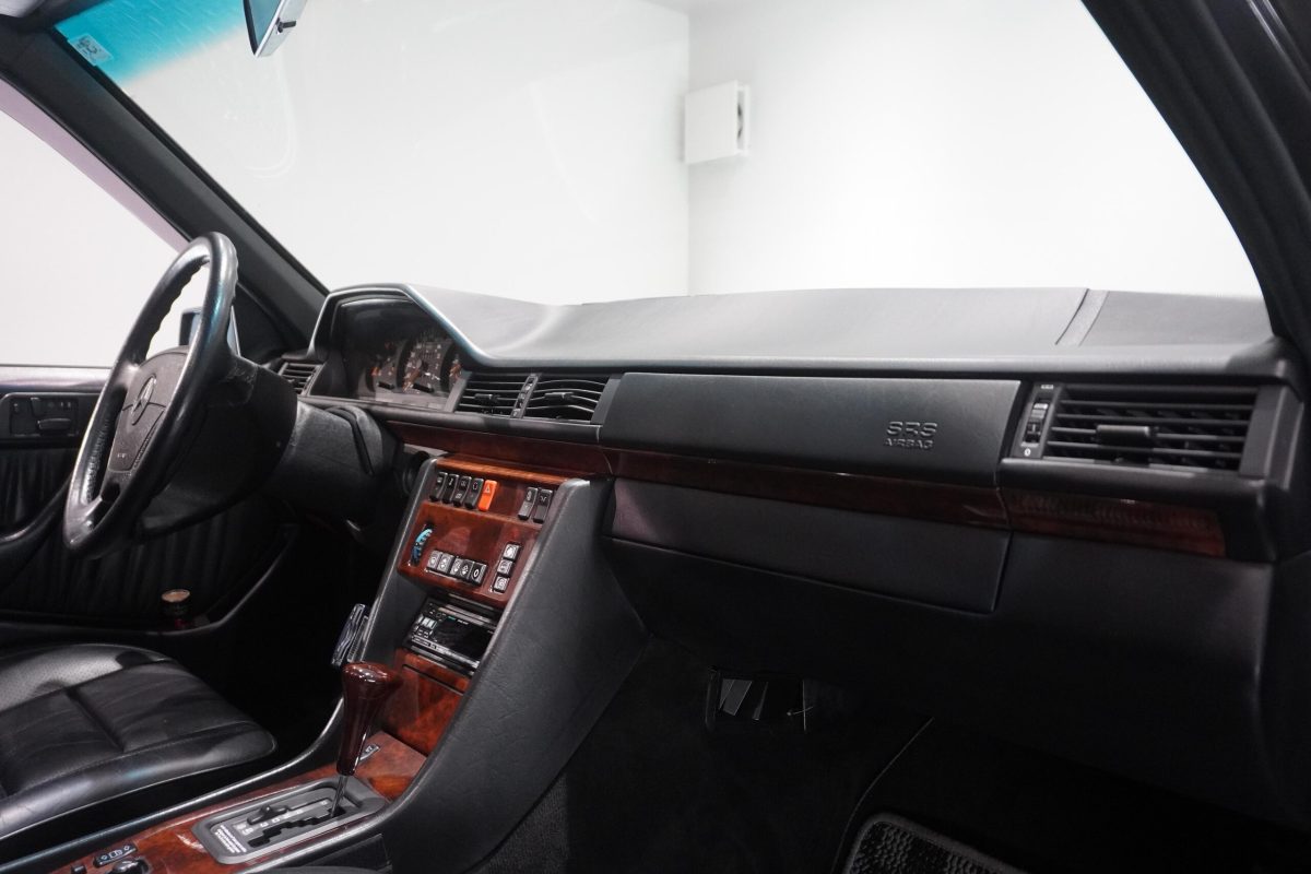 1993 Mercedes Benz 500E — Photo 14 / 23