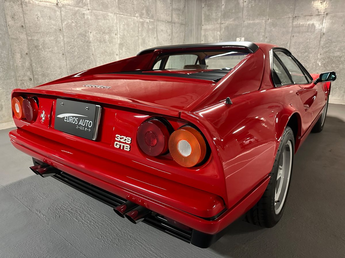 1986 Ferrari 328 GTB — Photo 5 / 19